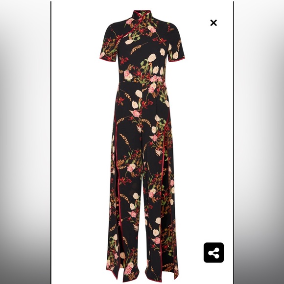 PrettyLittleThing thigh split printed jumpsuit - Picture 4 of 4